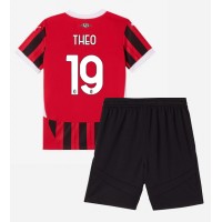 Camisa de time de futebol AC Milan Theo Hernandez #19 Replicas 1º Equipamento Infantil 2024-25 Manga Curta (+ Calças curtas)